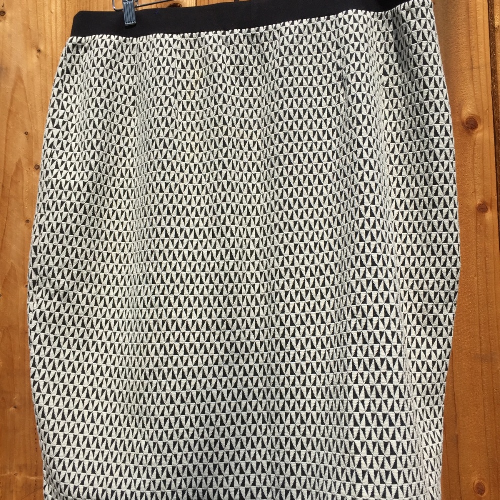 Brand New Indigo Poppy Black and White Skirt 3X - Picture 4 of 4